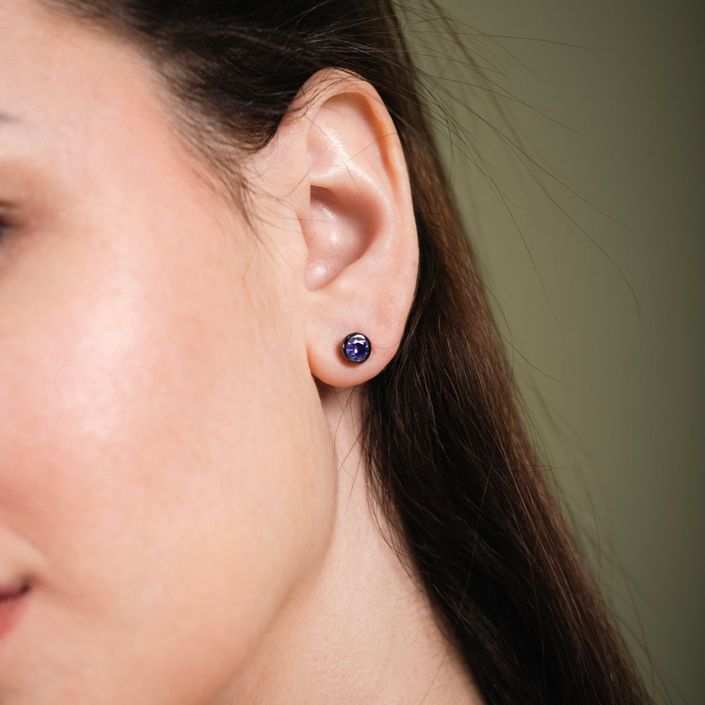 Dexter Minimal Black Amethyst Studs- Fine Ruthenium-Plated