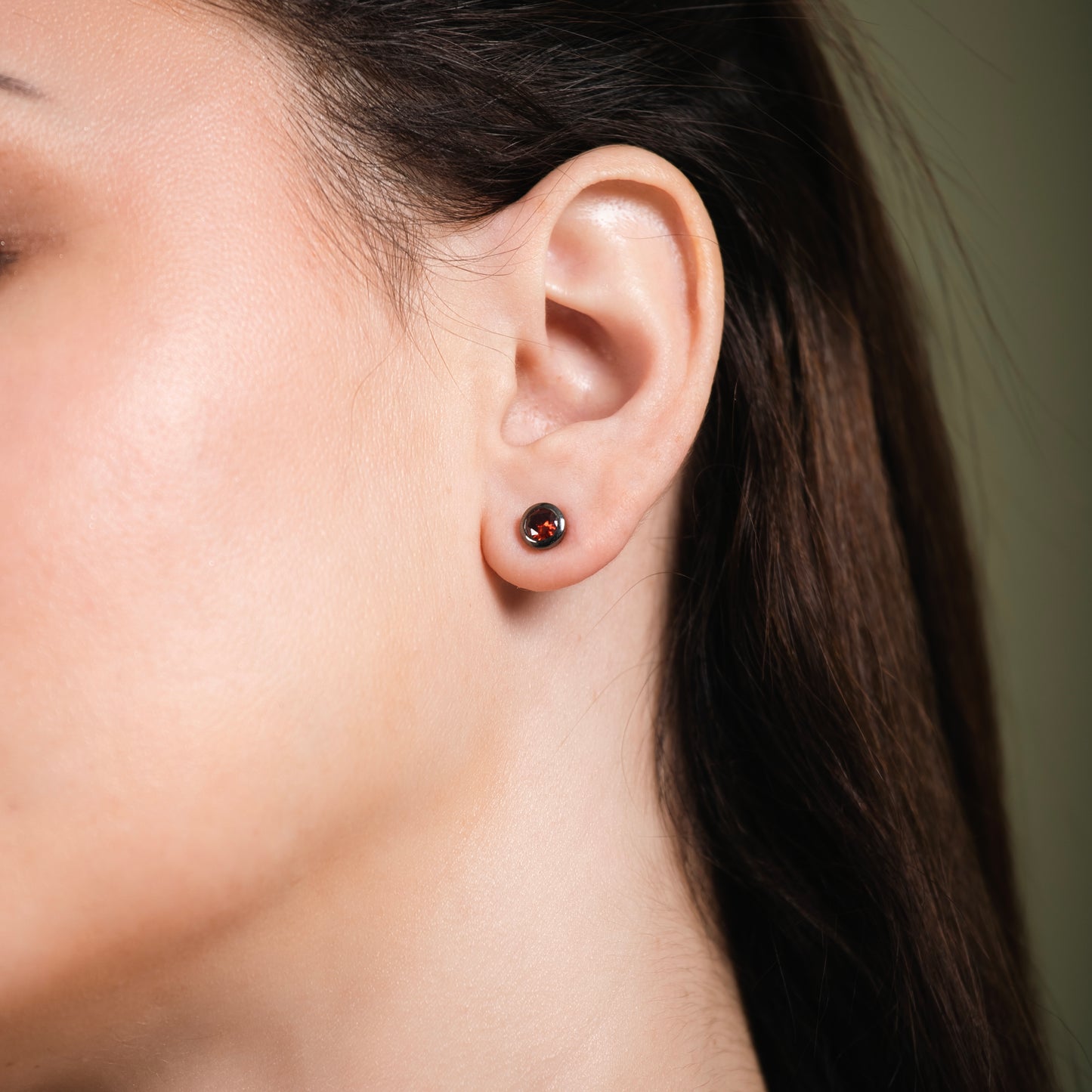 Dexter Minimal Black Ruby Studs- Fine Ruthenium Plated