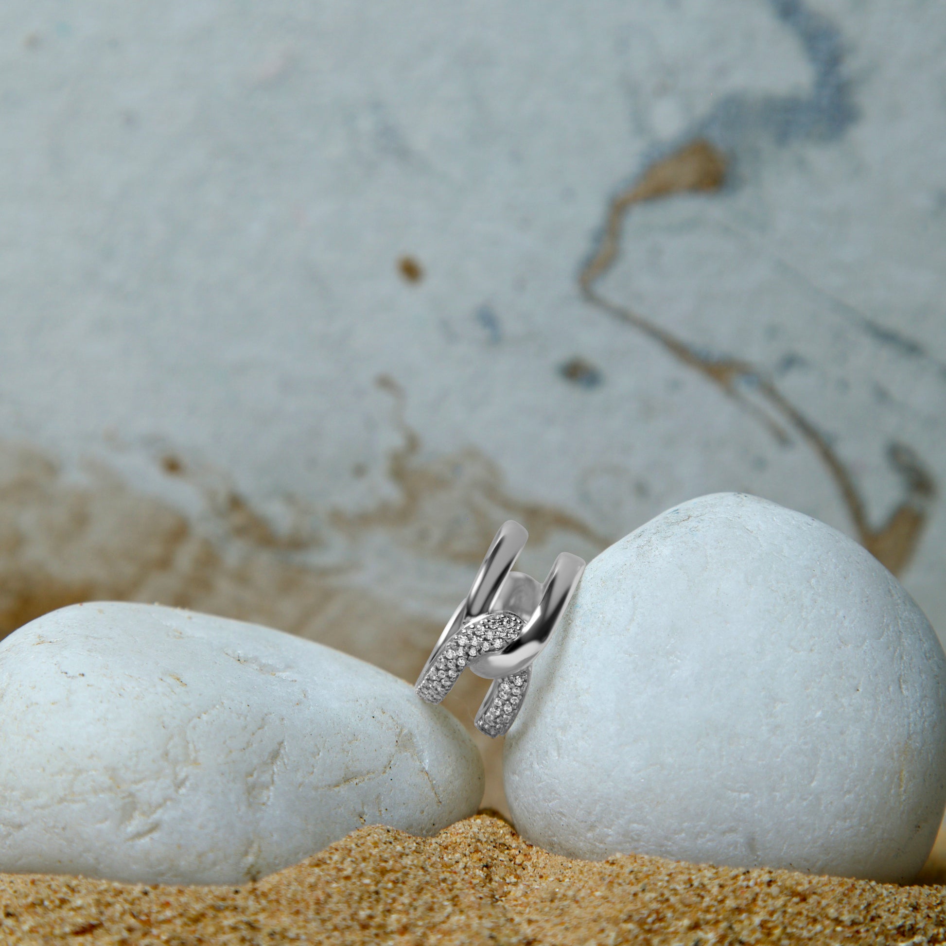 Stella Cocktail Entwined Ring - 925 Silver. Enhance your style with the captivating beauty of the Stella Cocktail Entwined Ri...